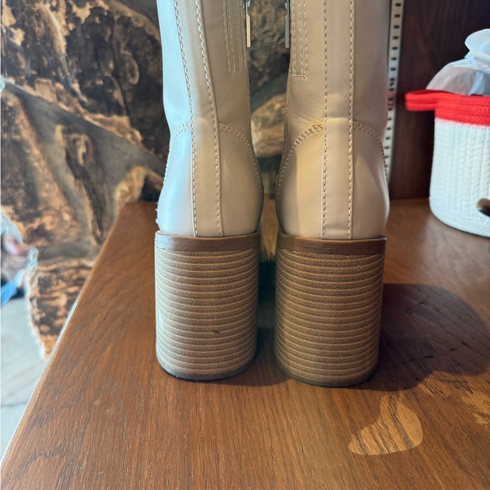 Universal Thread Boots - image 3